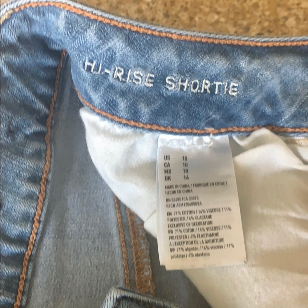 AE High- Rise Shorts - Picture 4 of 5